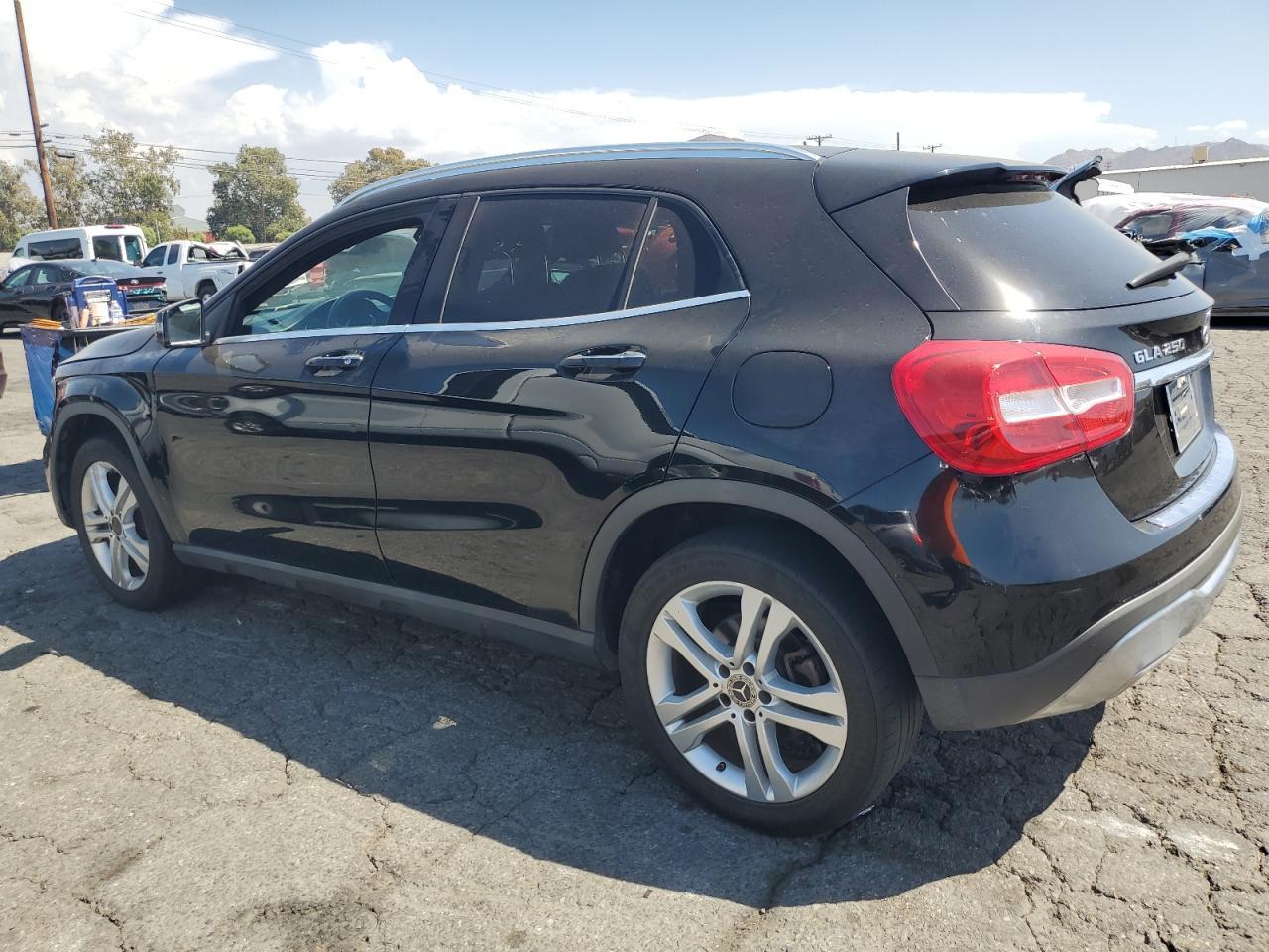 2020 MERCEDES-BENZ GLA-Class