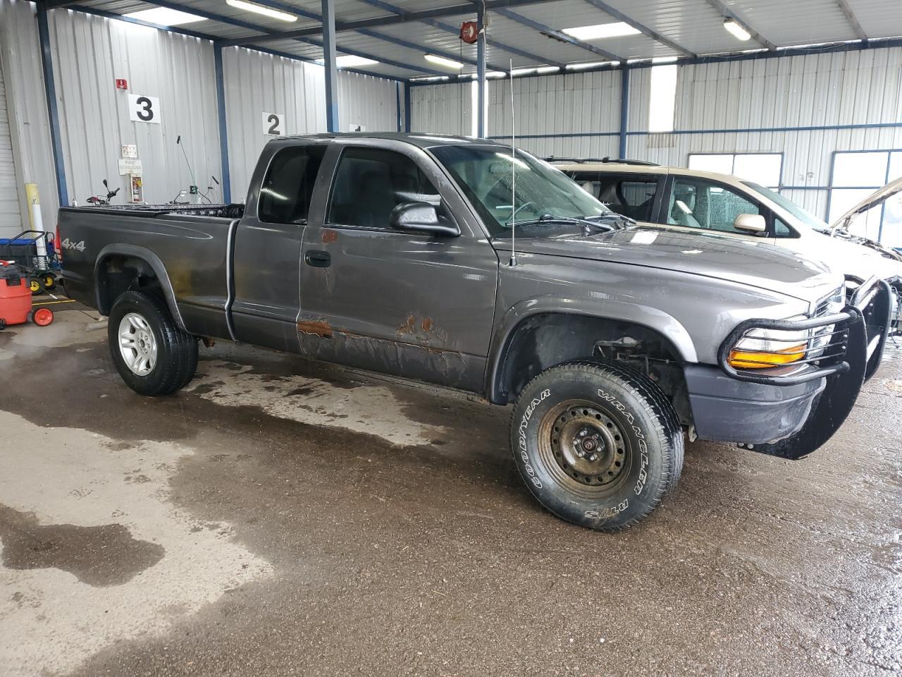 2004 DODGE Dakota