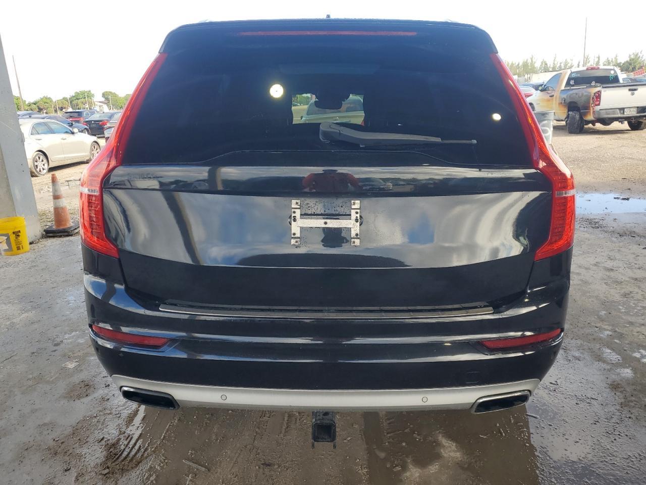 2016 VOLVO XC90