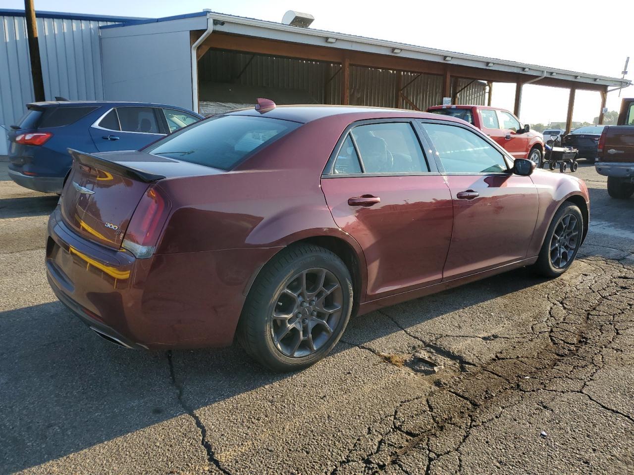 2019 CHRYSLER 300