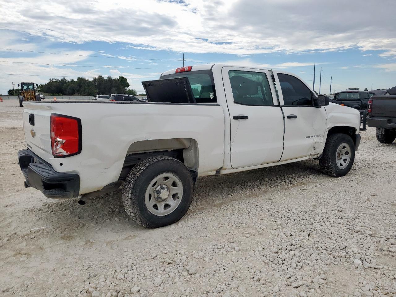 2018 CHEVROLET Silverado