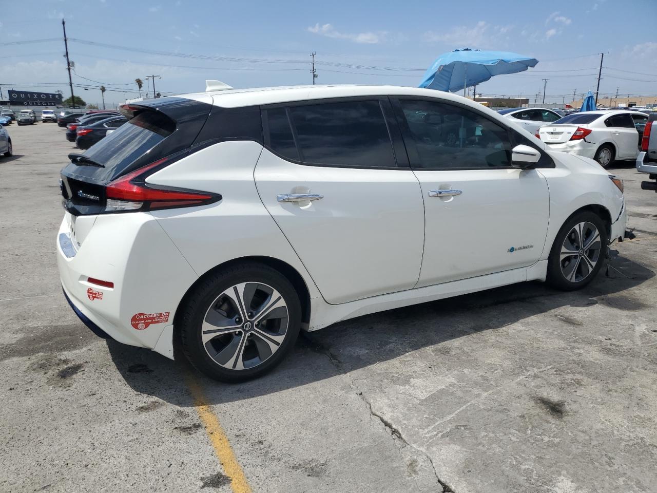2018 NISSAN LEAF