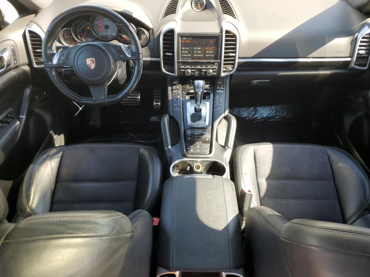 2013 PORSCHE CAYENNE