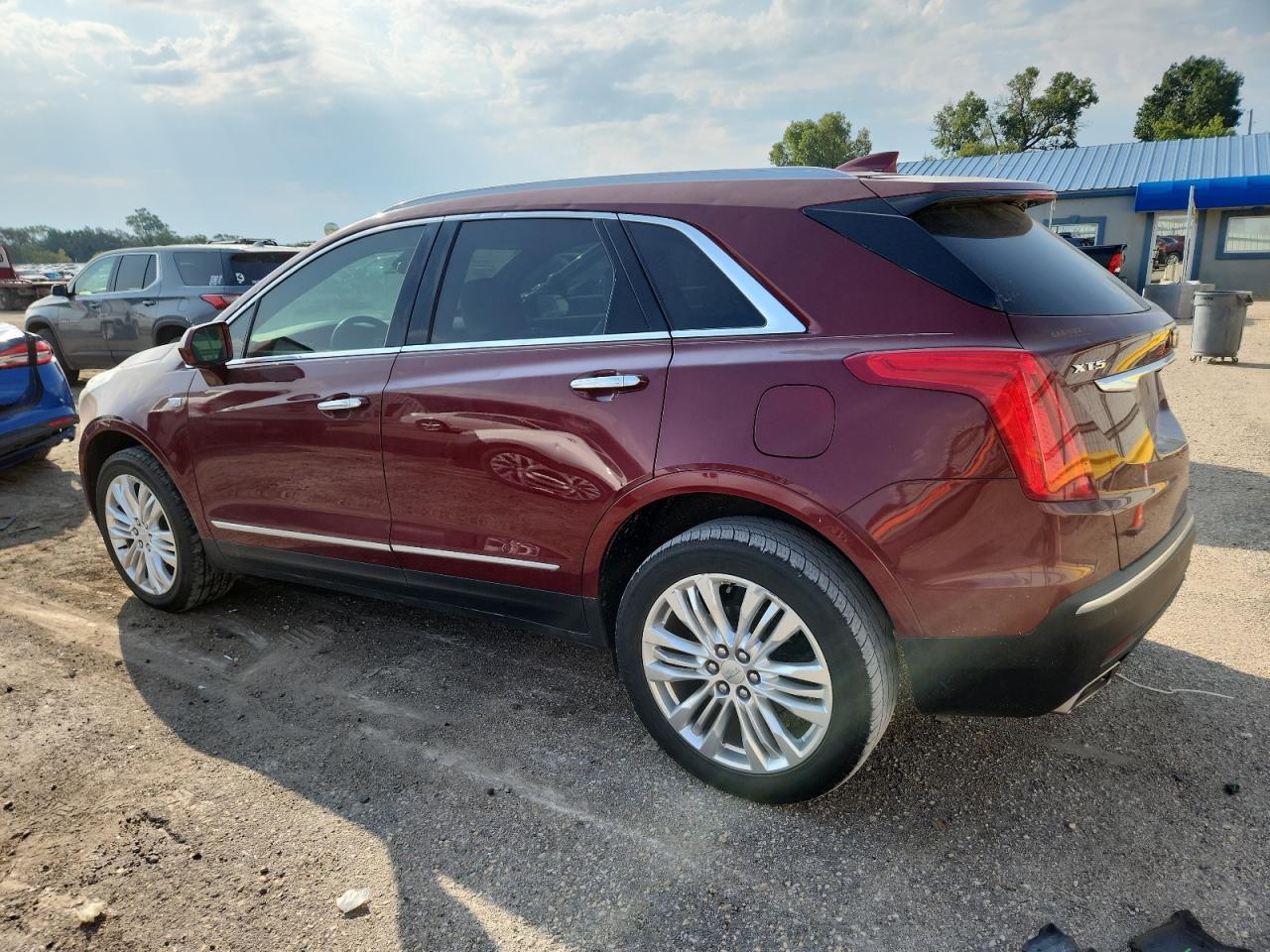 2017 CADILLAC XT5