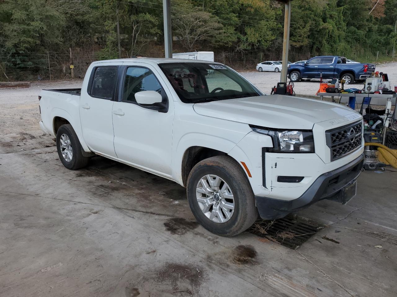 2022 NISSAN Frontier