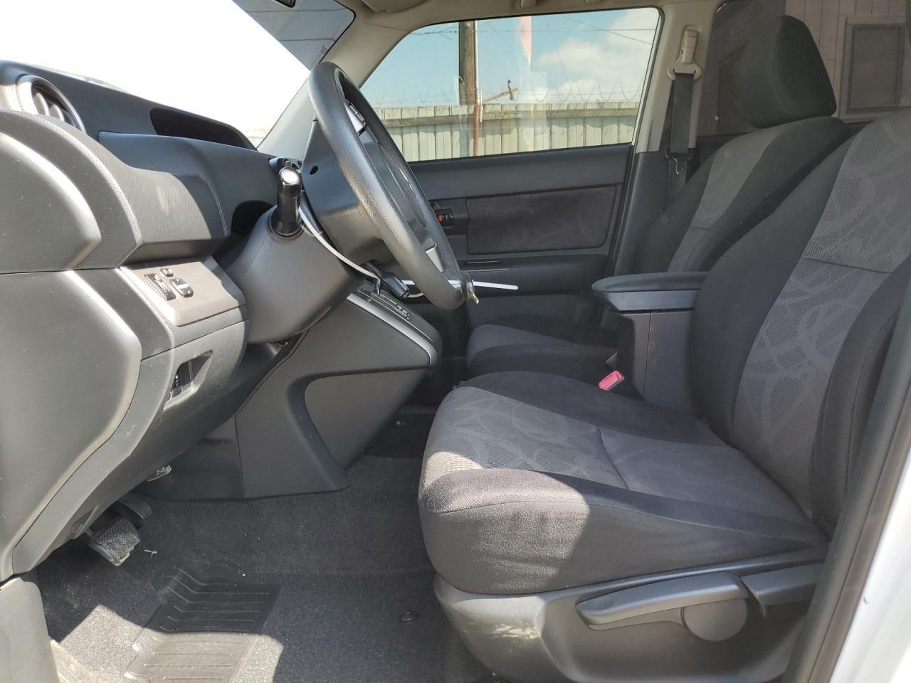 2015 TOYOTA SCION