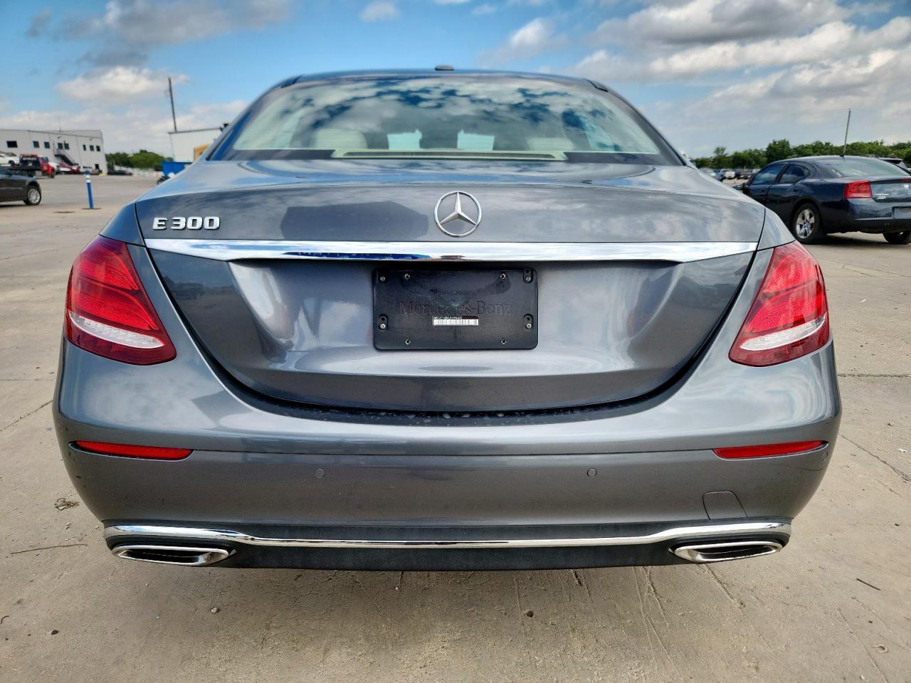 2018 MERCEDES-BENZ E-Class