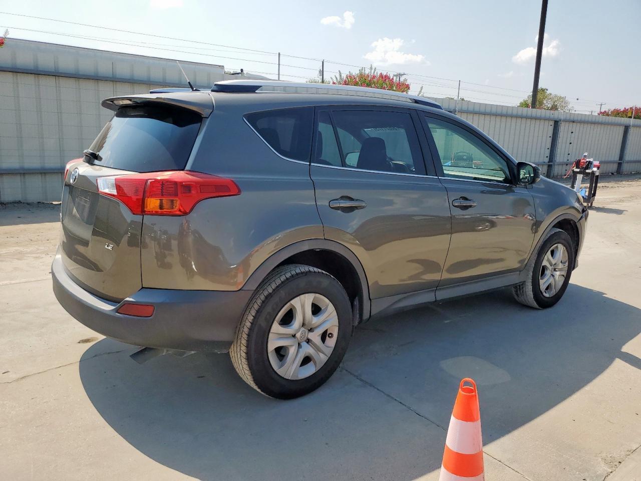 2015 TOYOTA RAV4