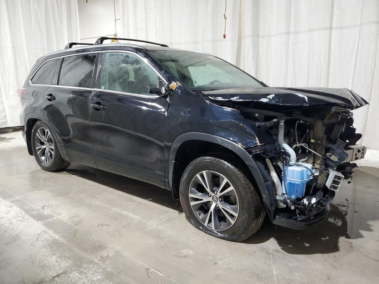 2016 TOYOTA HIGHLANDER