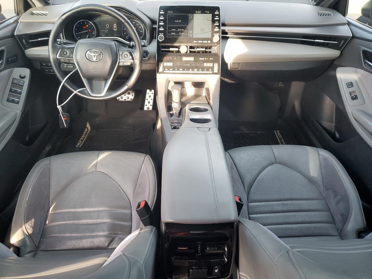 2019 TOYOTA Avalon