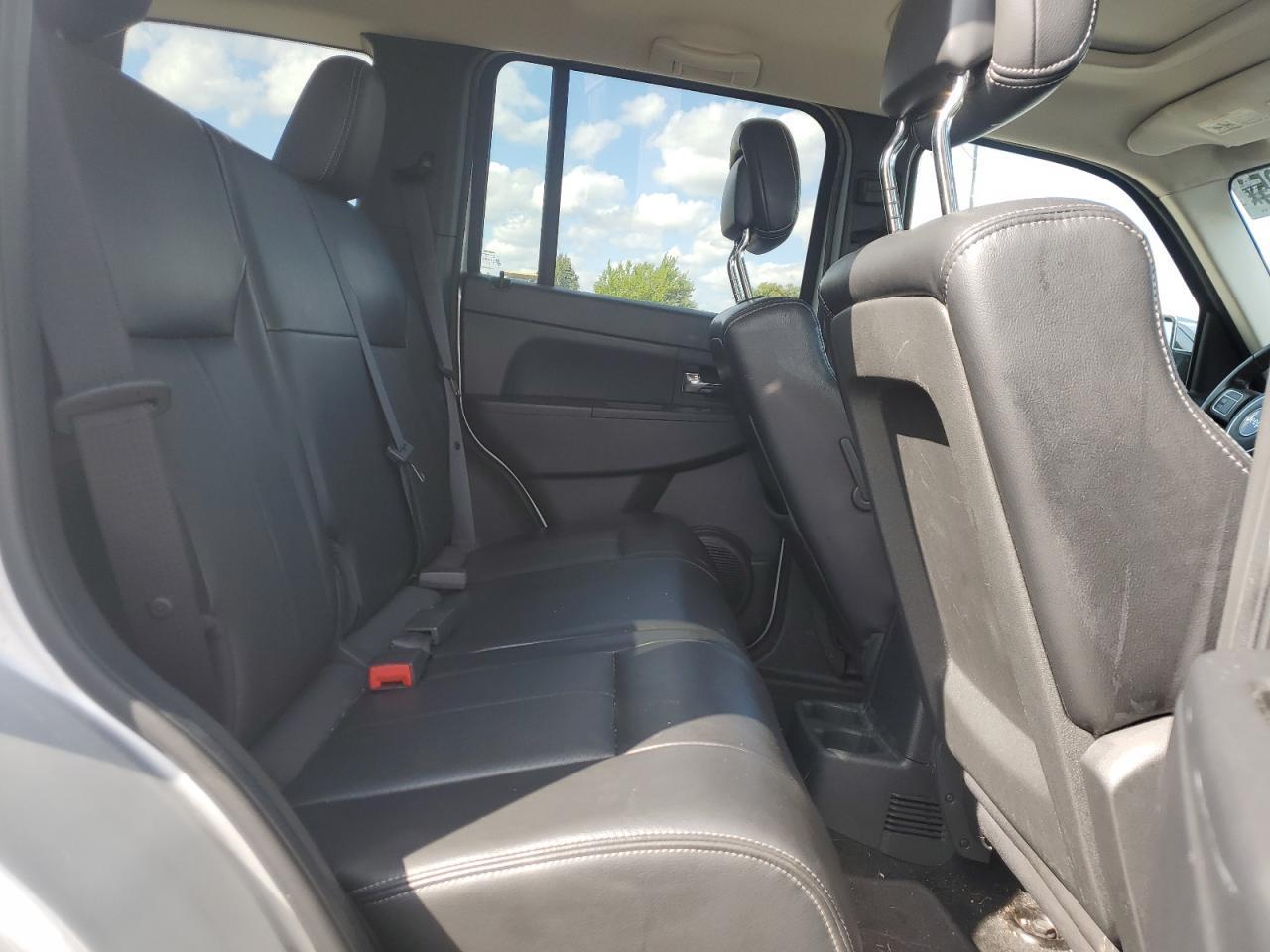 2011 JEEP Liberty