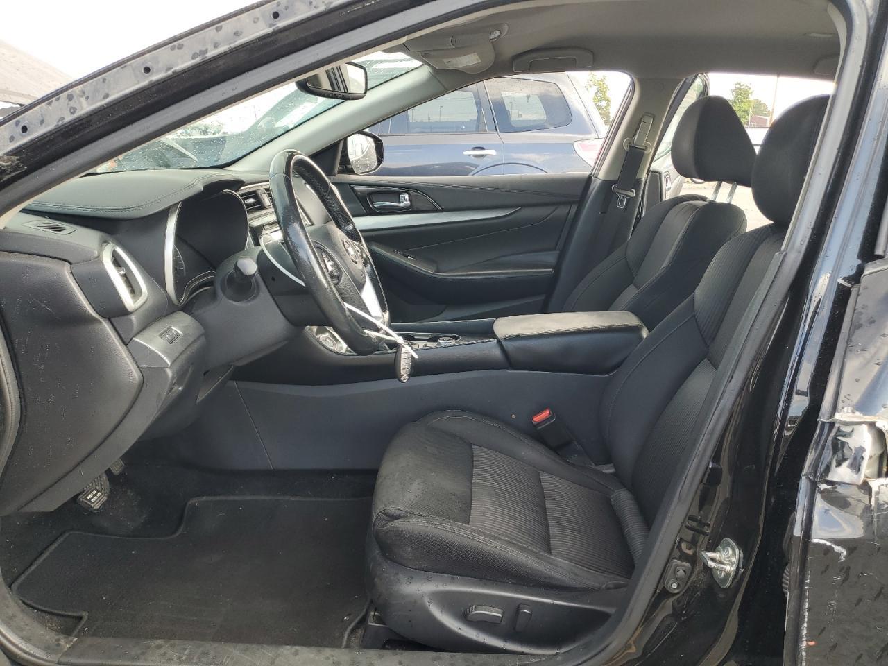 2017 NISSAN Maxima