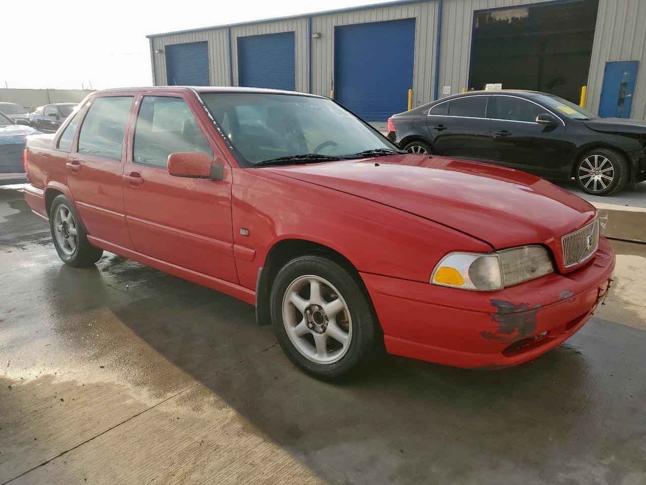 1999 VOLVO S70