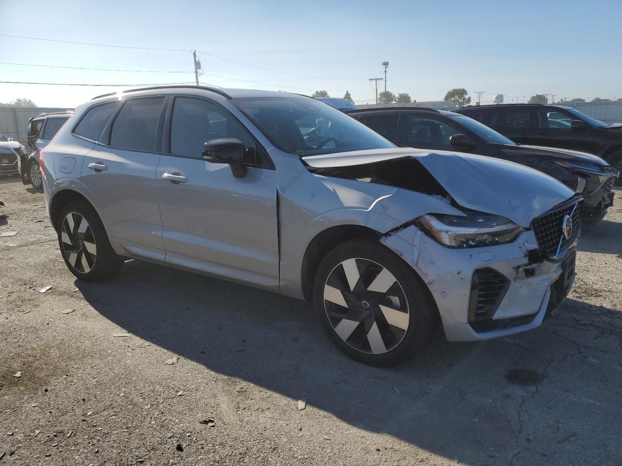 2025 VOLVO XC60