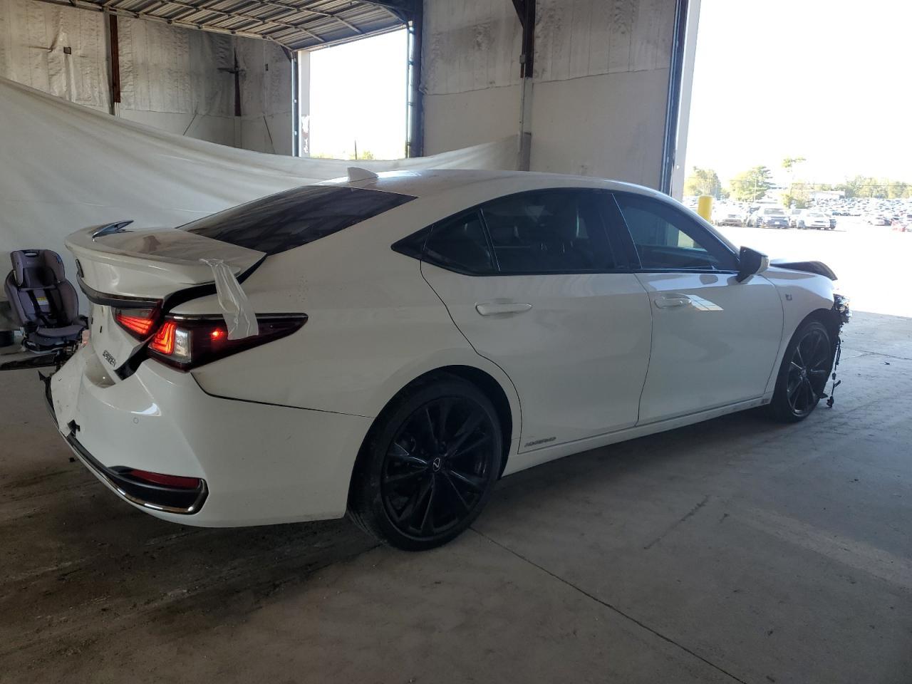 2022 LEXUS ES 300H