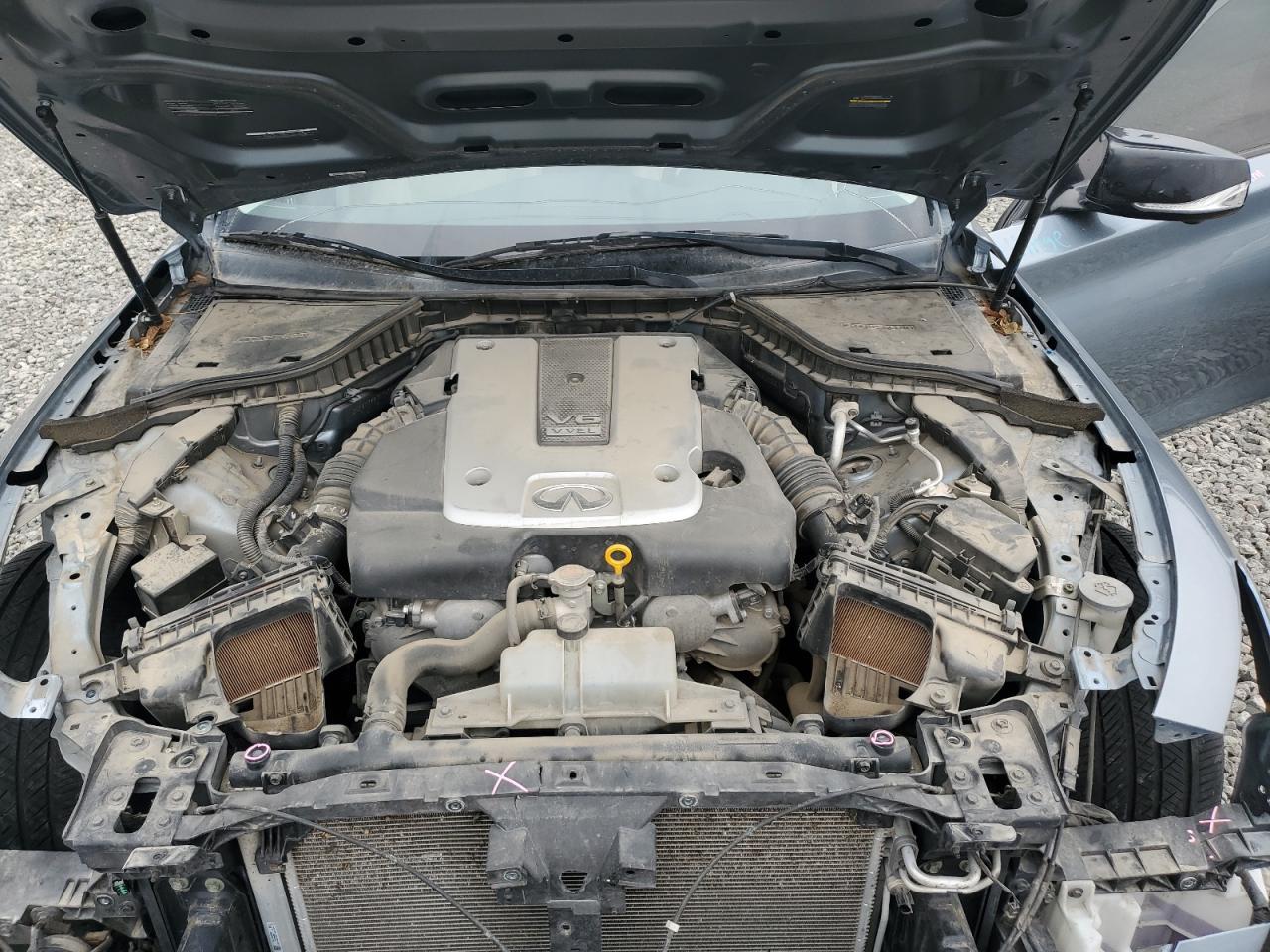 2015 INFINITI Q50
