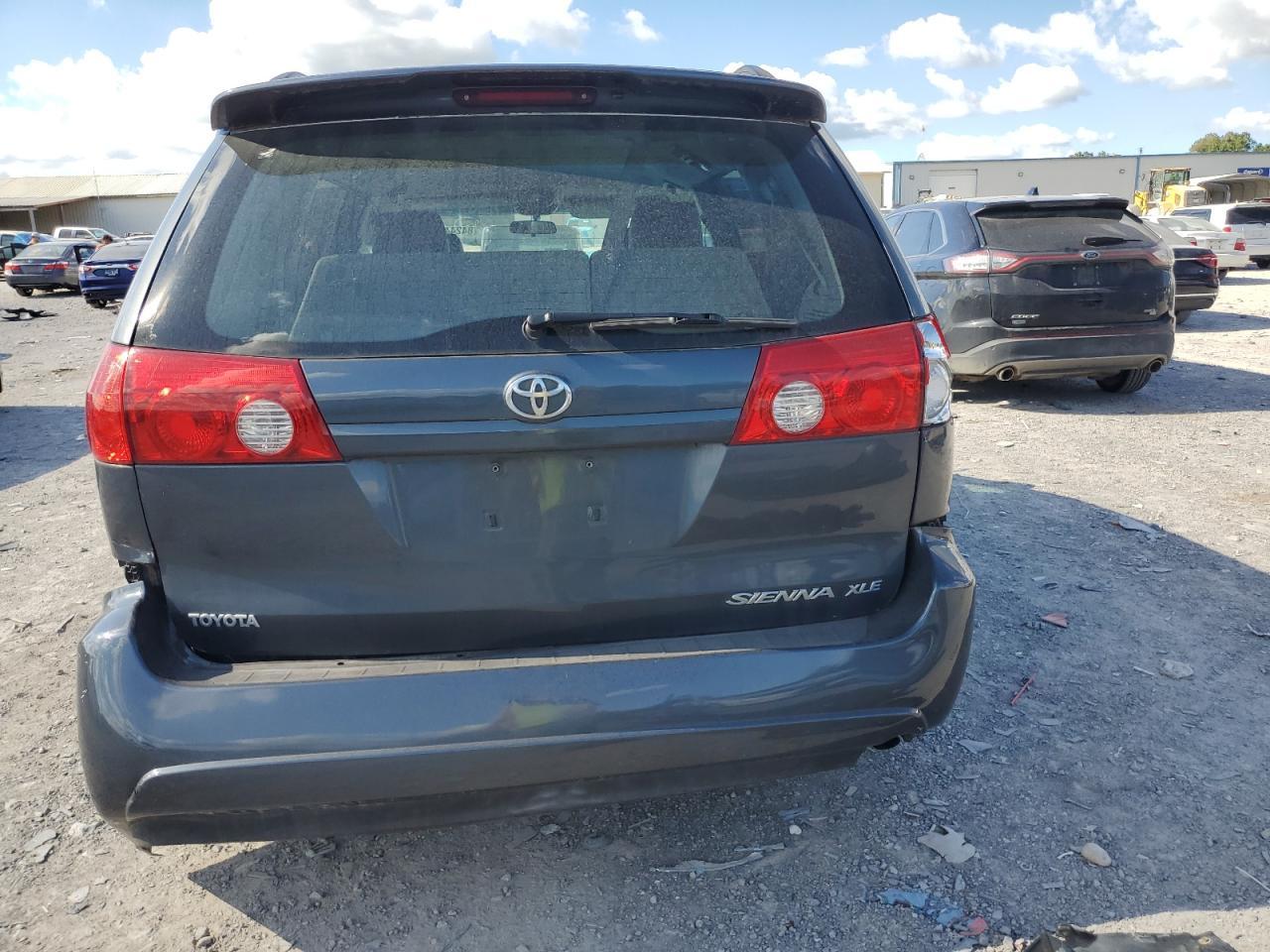 2008 TOYOTA SIENNA