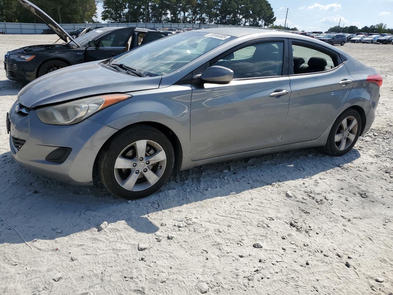 2011 HYUNDAI ELANTRA