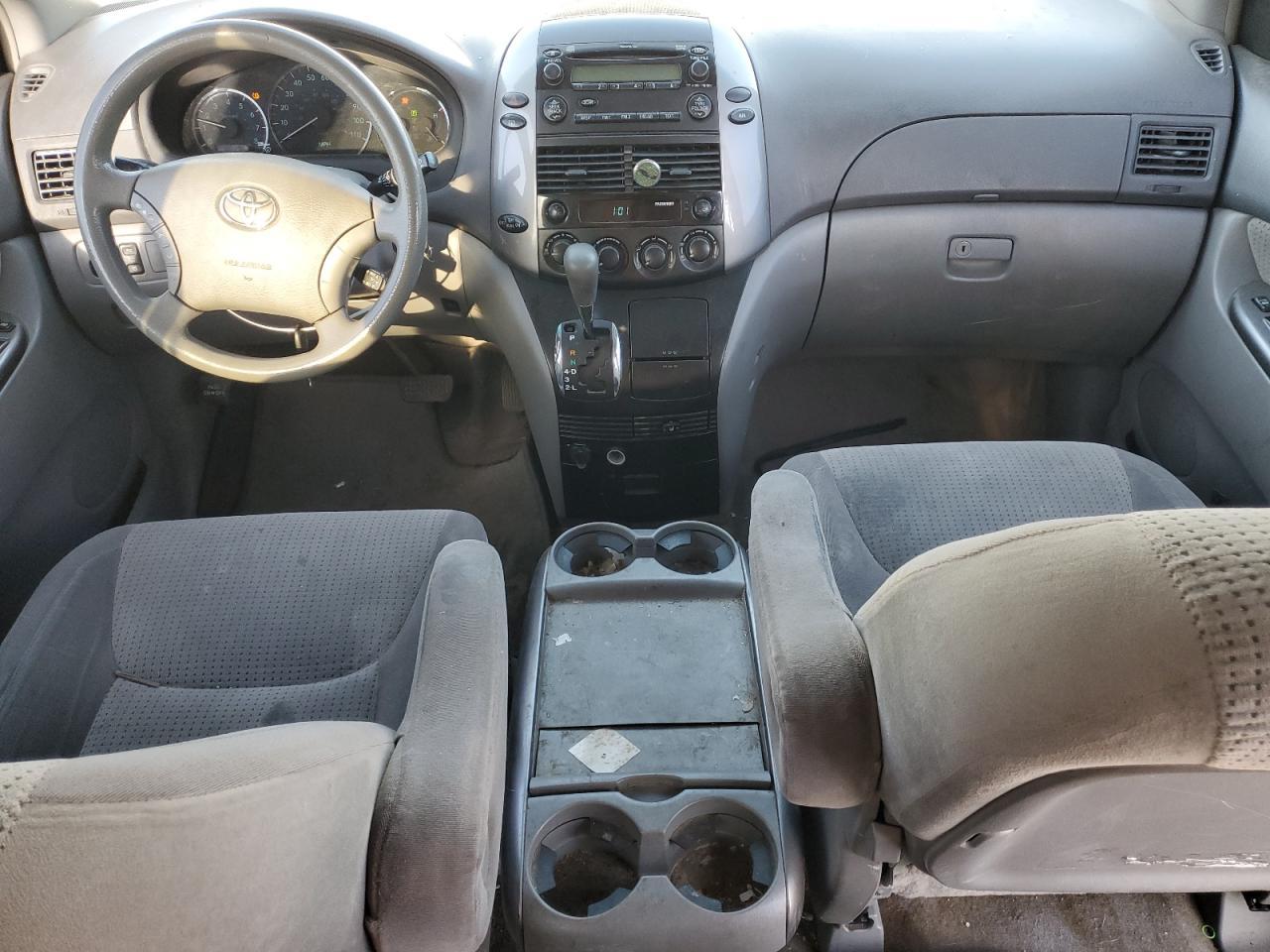 2008 TOYOTA SIENNA