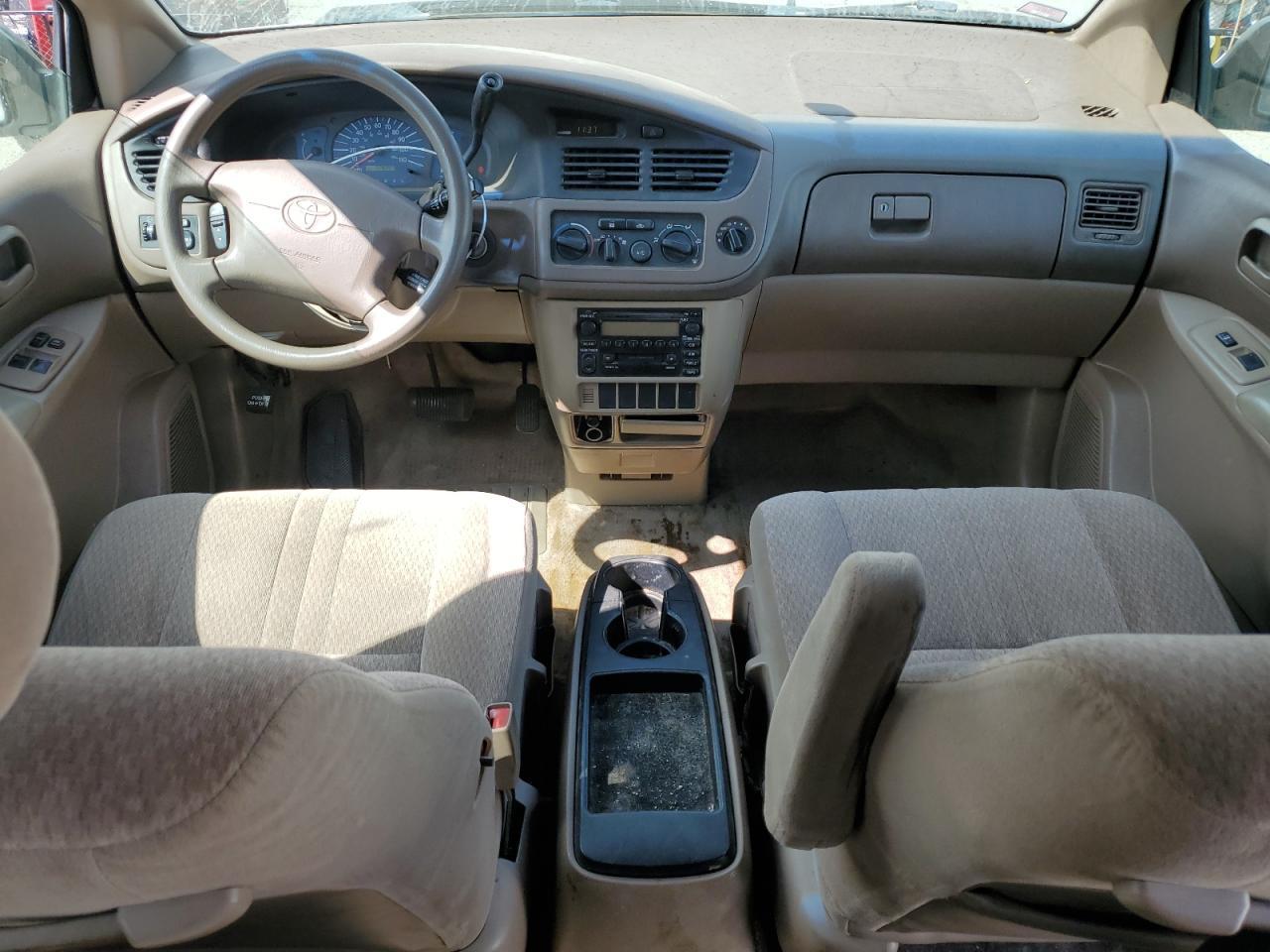 2002 TOYOTA SIENNA