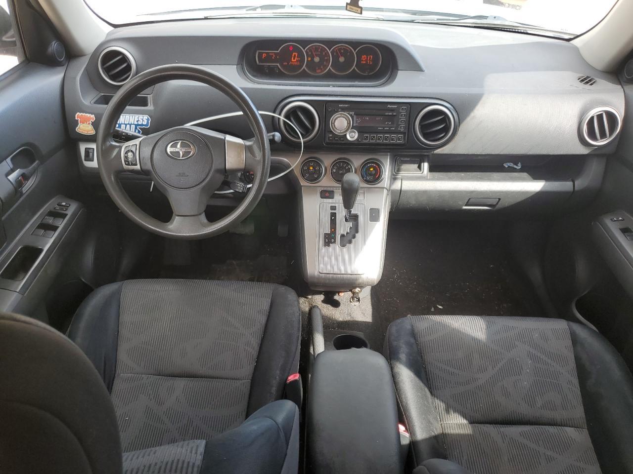 2011 TOYOTA SCION