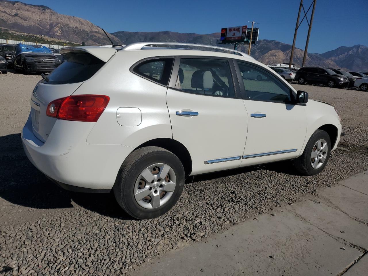 2015 NISSAN ROGUE
