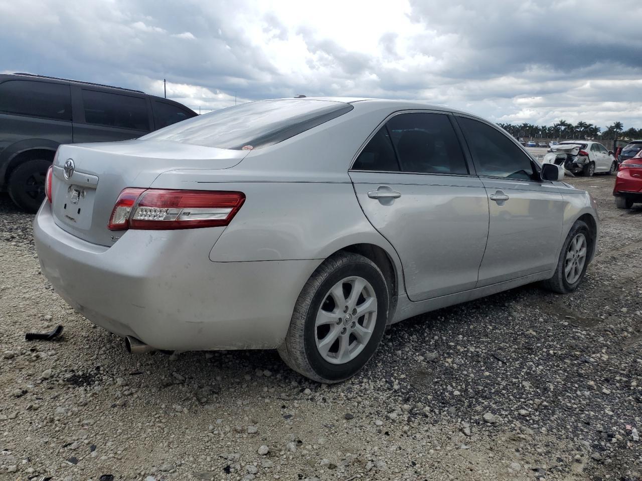 2010 TOYOTA CAMRY