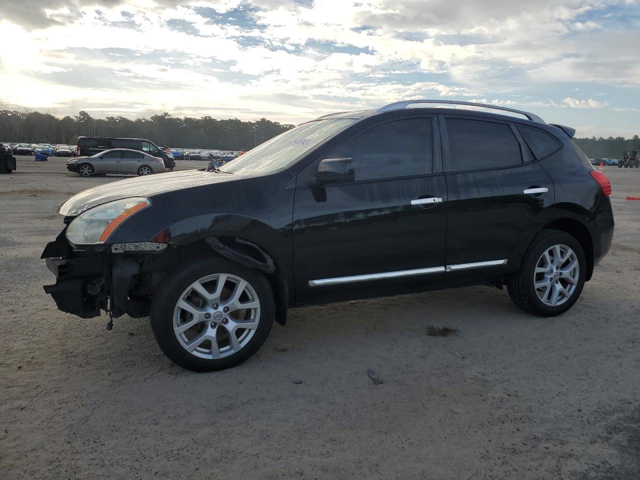 2013 NISSAN Rogue Sport