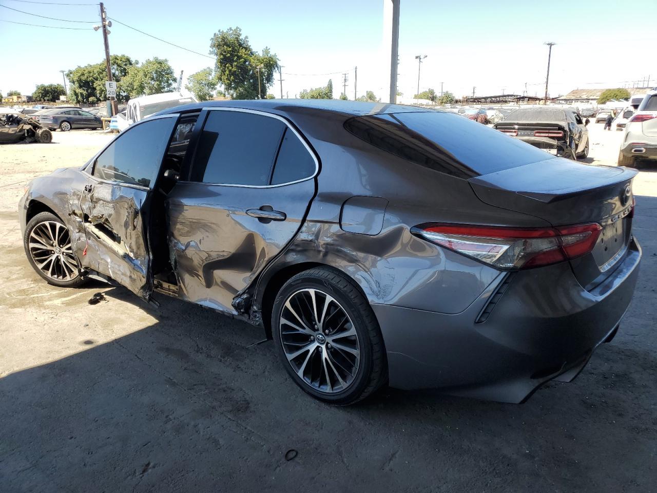 2018 TOYOTA CAMRY