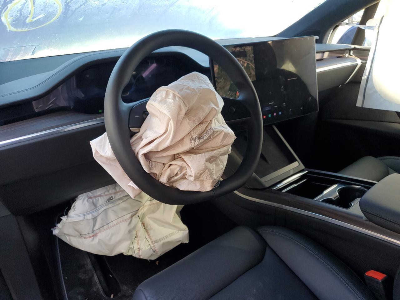 2025 TESLA MODEL X