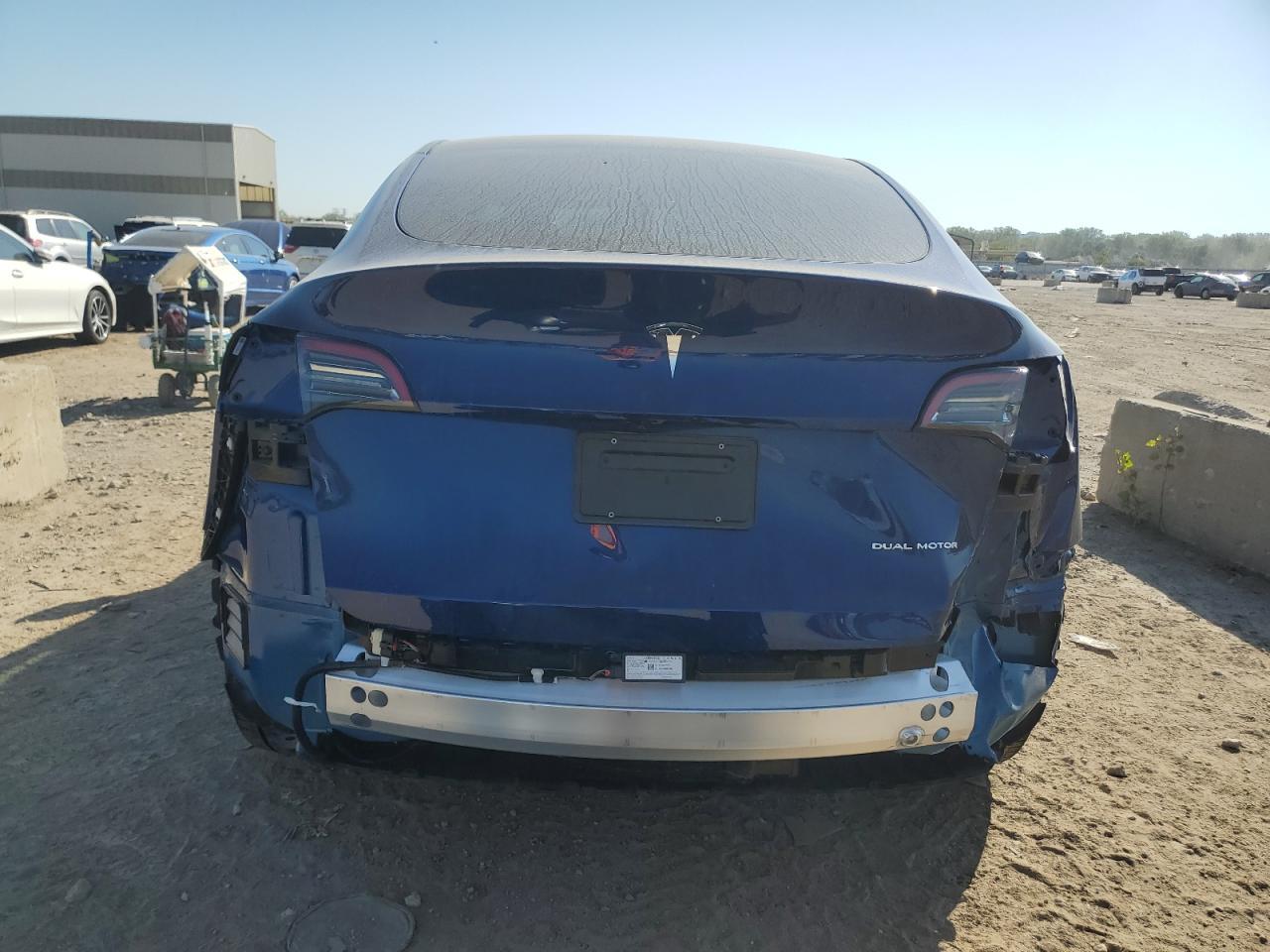 2024 TESLA MODEL Y