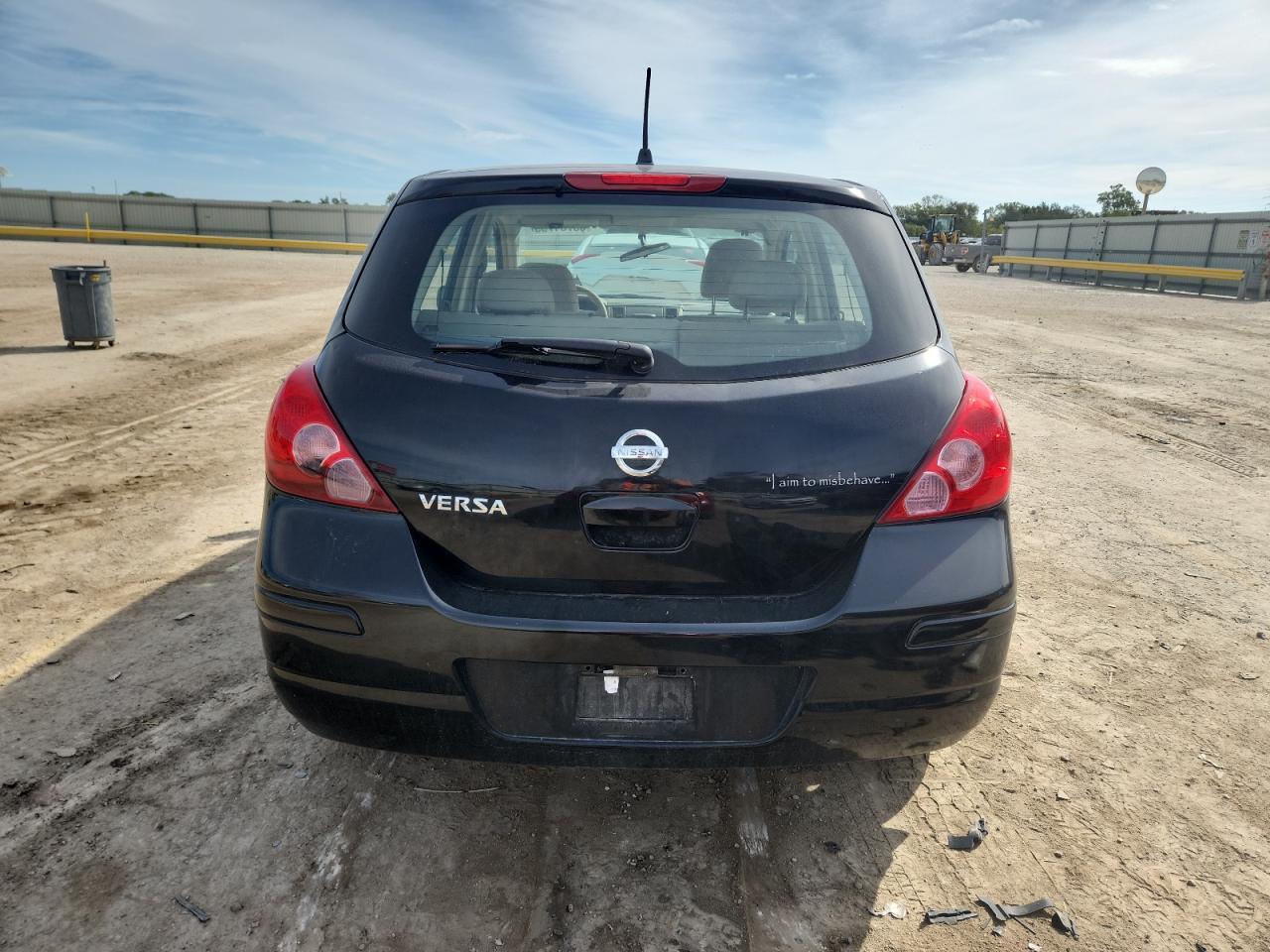 2009 NISSAN VERSA