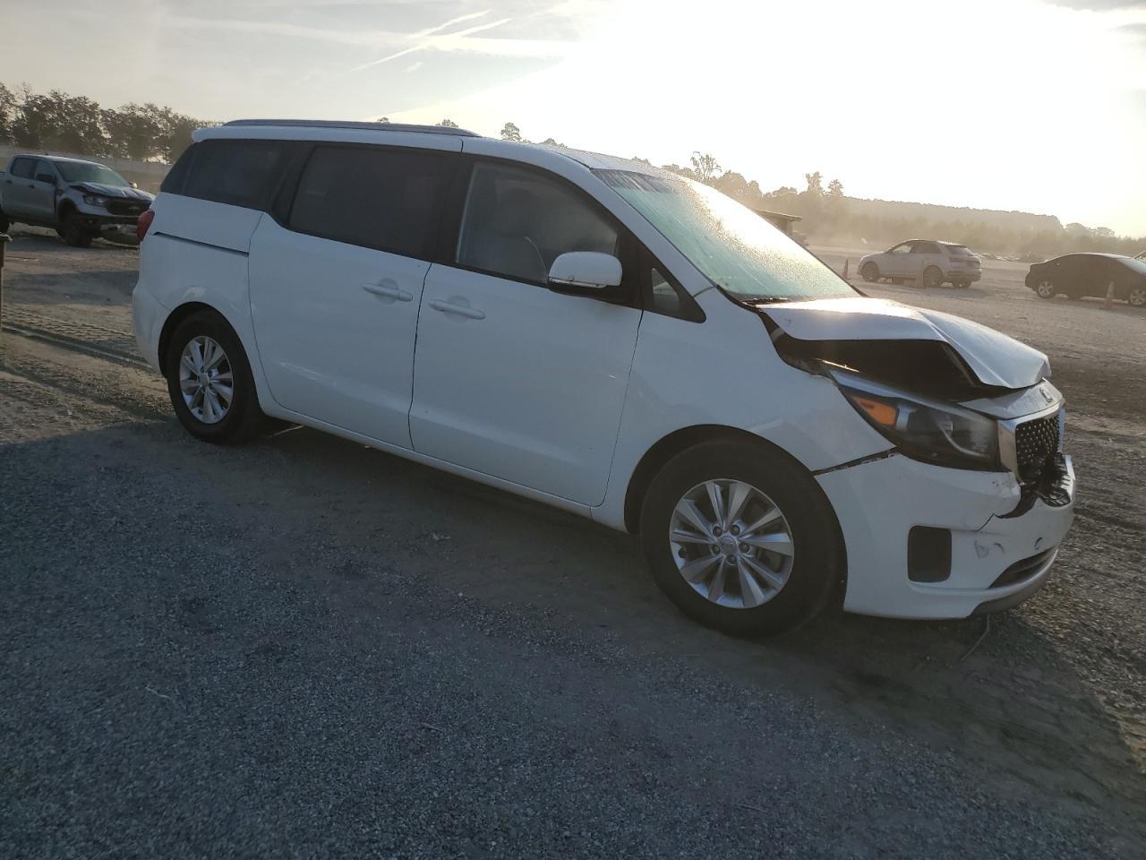 2015 KIA SEDONA