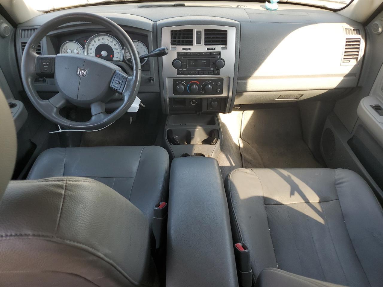 2005 DODGE Dakota