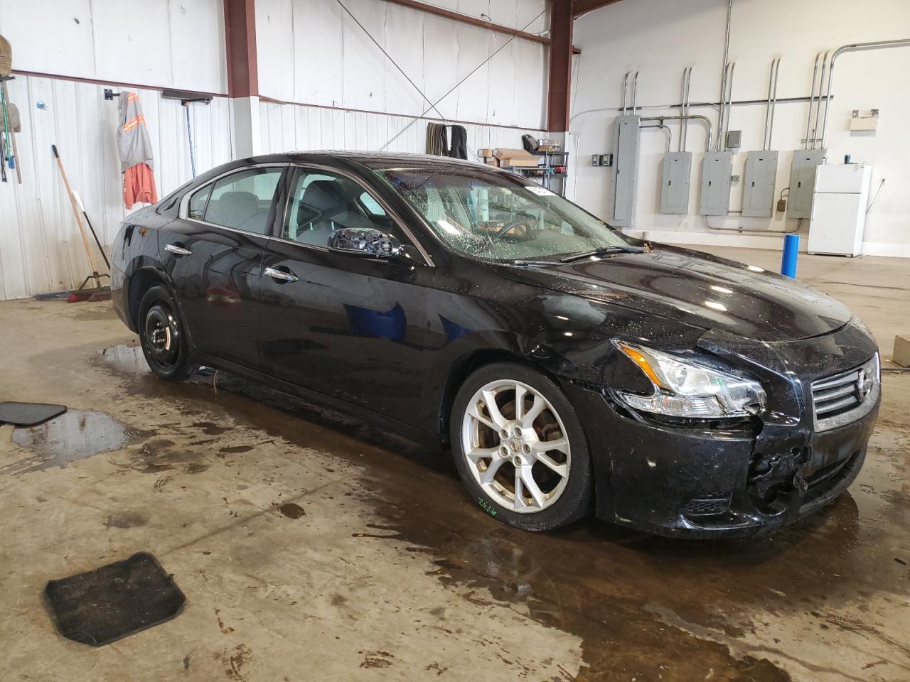 2014 NISSAN Maxima