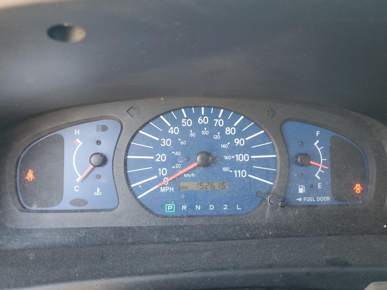 2003 TOYOTA SIENNA