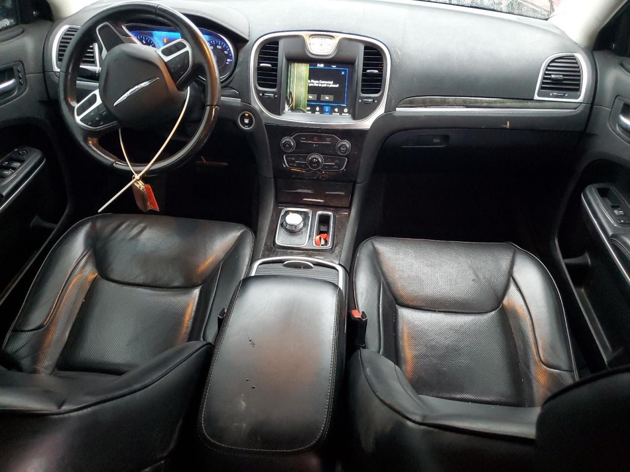 2019 CHRYSLER 300
