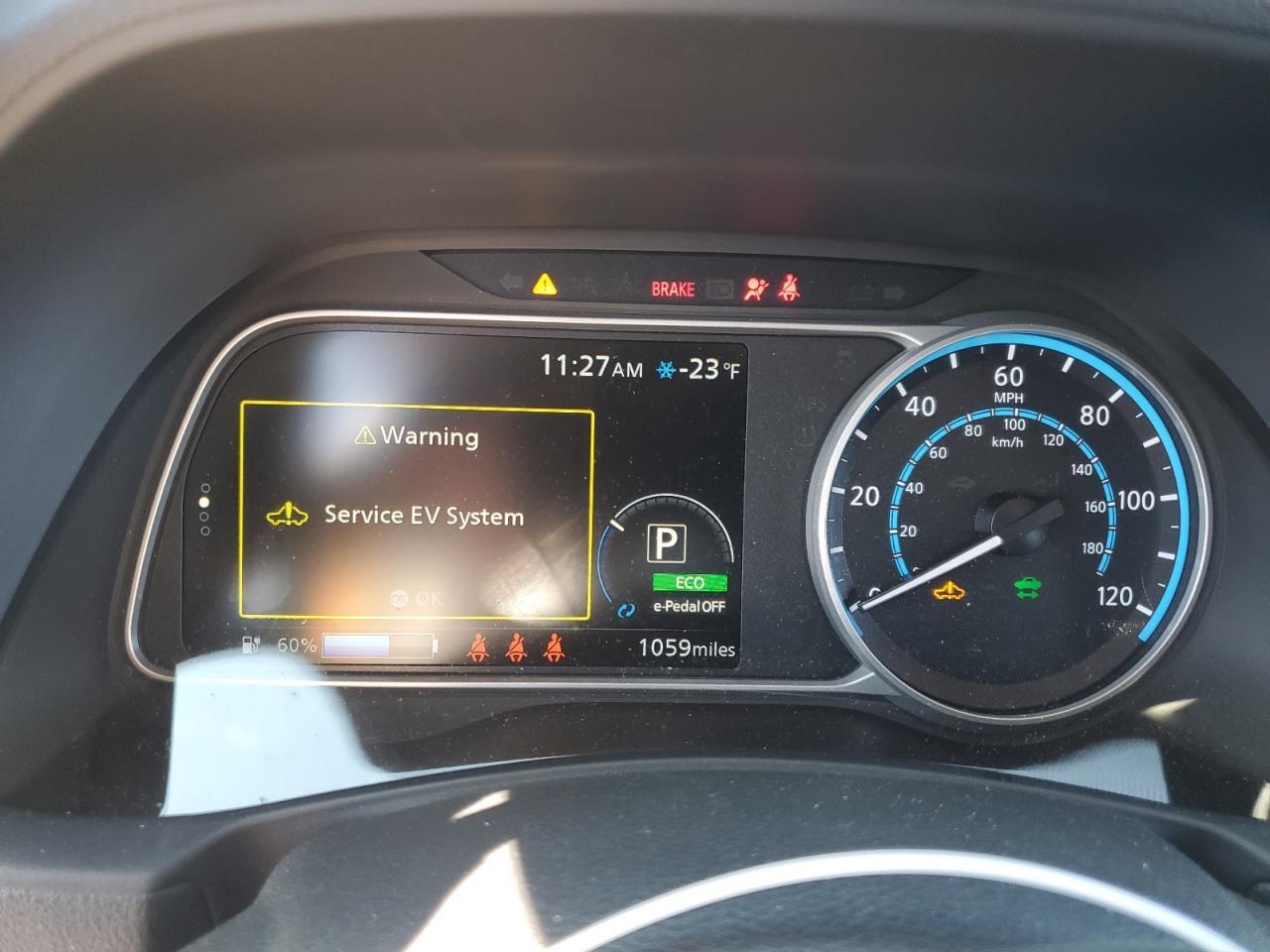 2025 NISSAN LEAF