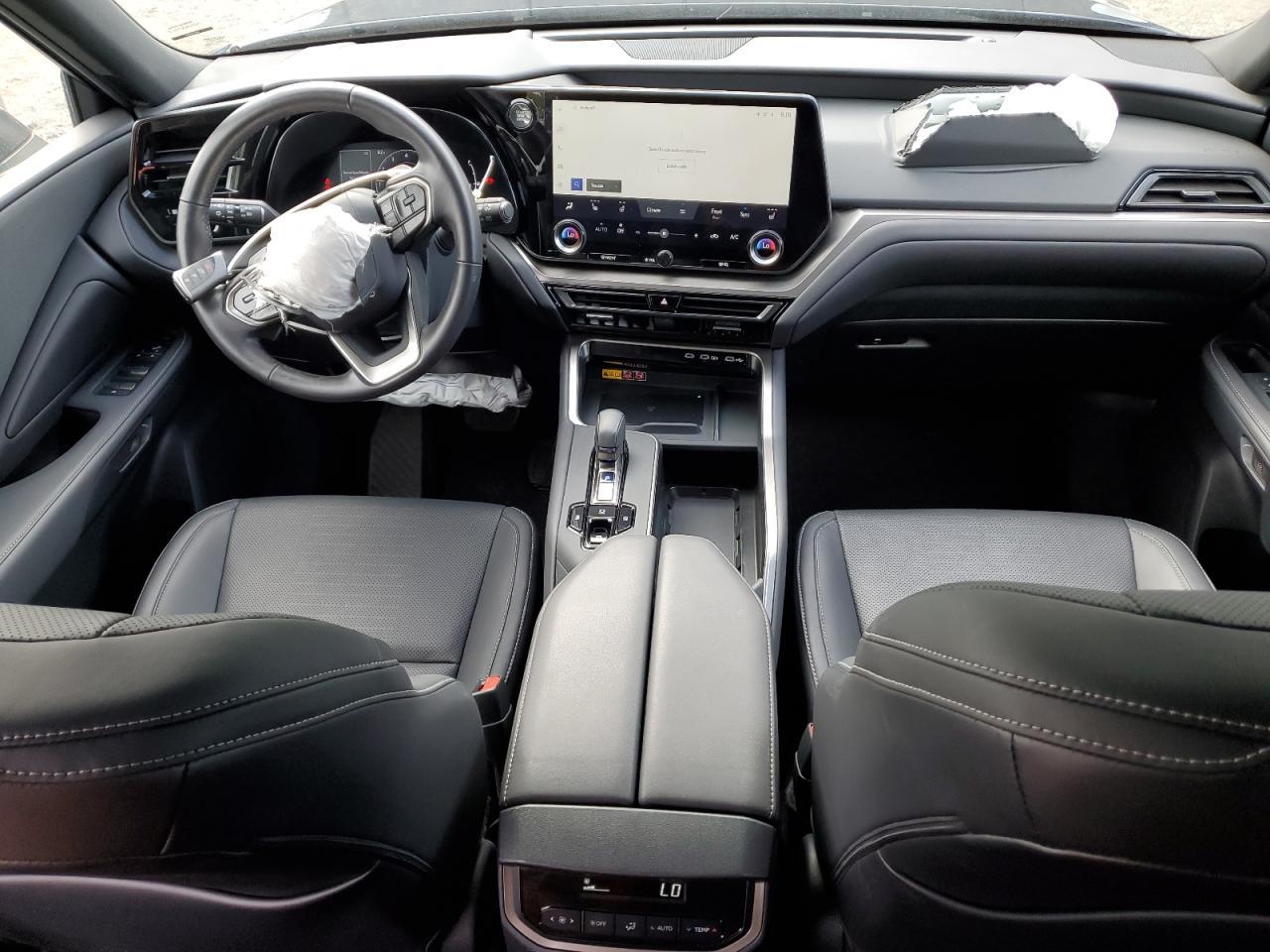 2024 LEXUS Tx