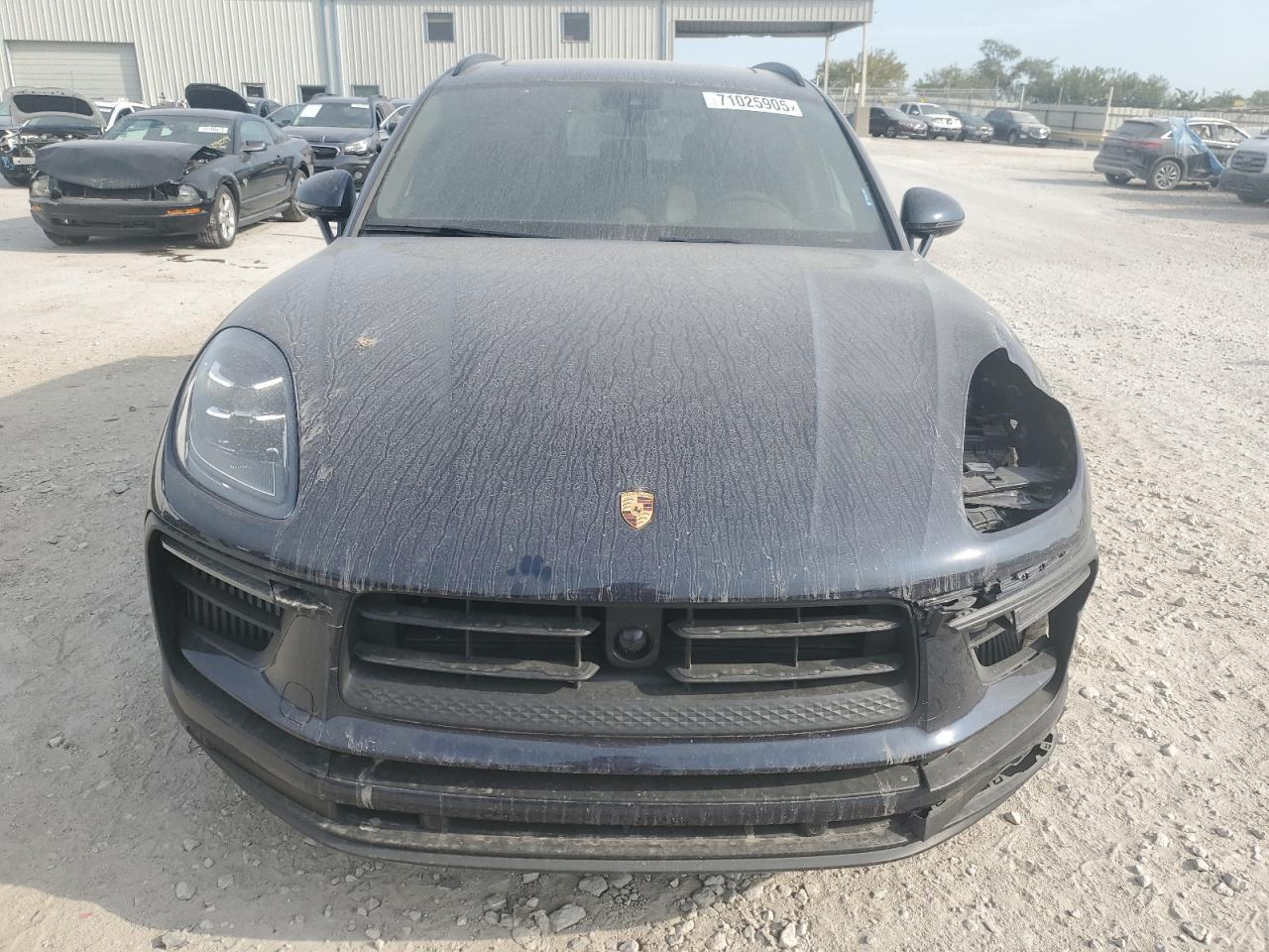 2023 PORSCHE Macan