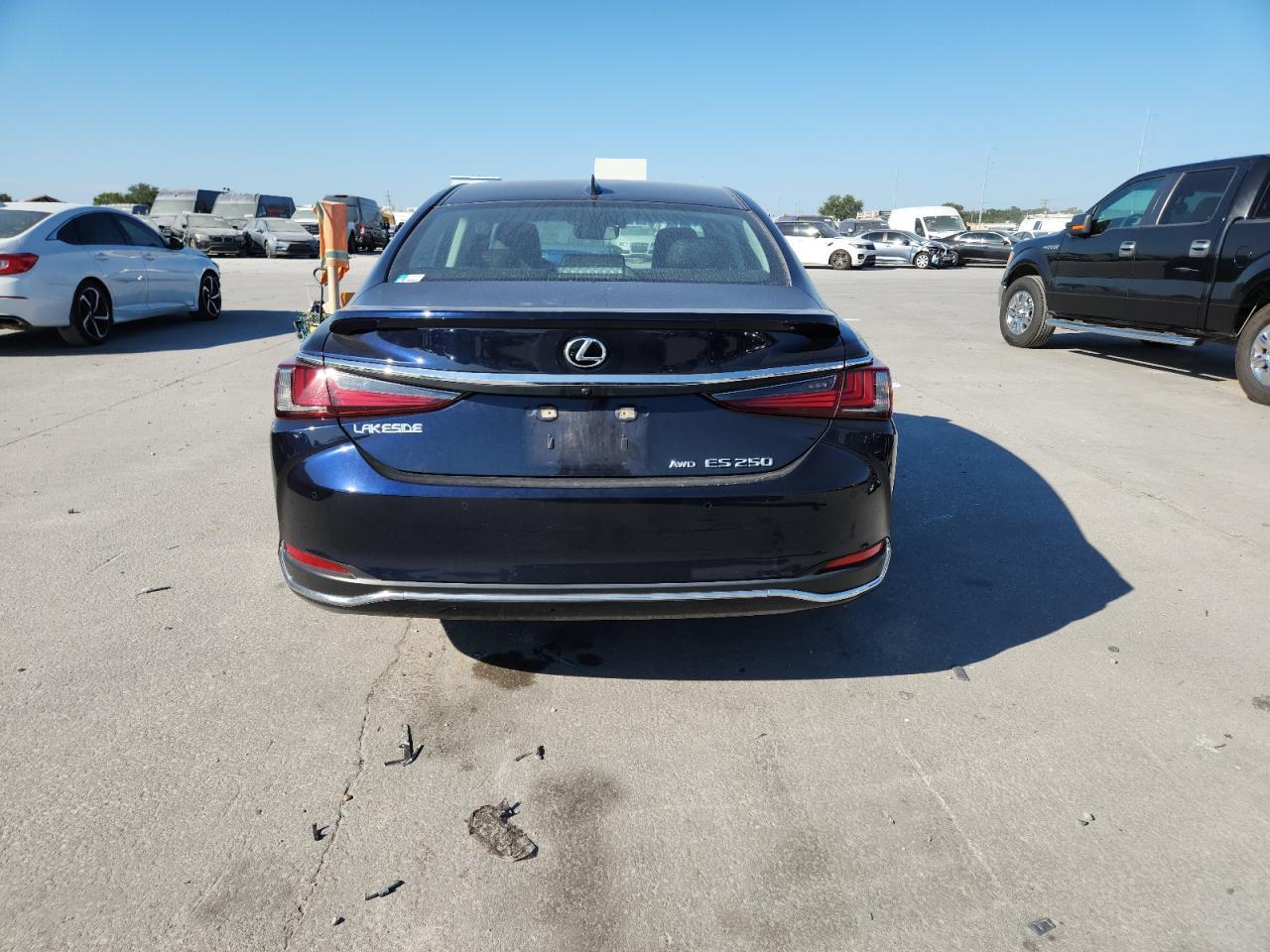2021 LEXUS Es