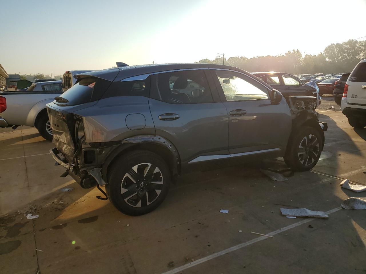 2025 NISSAN KICKS