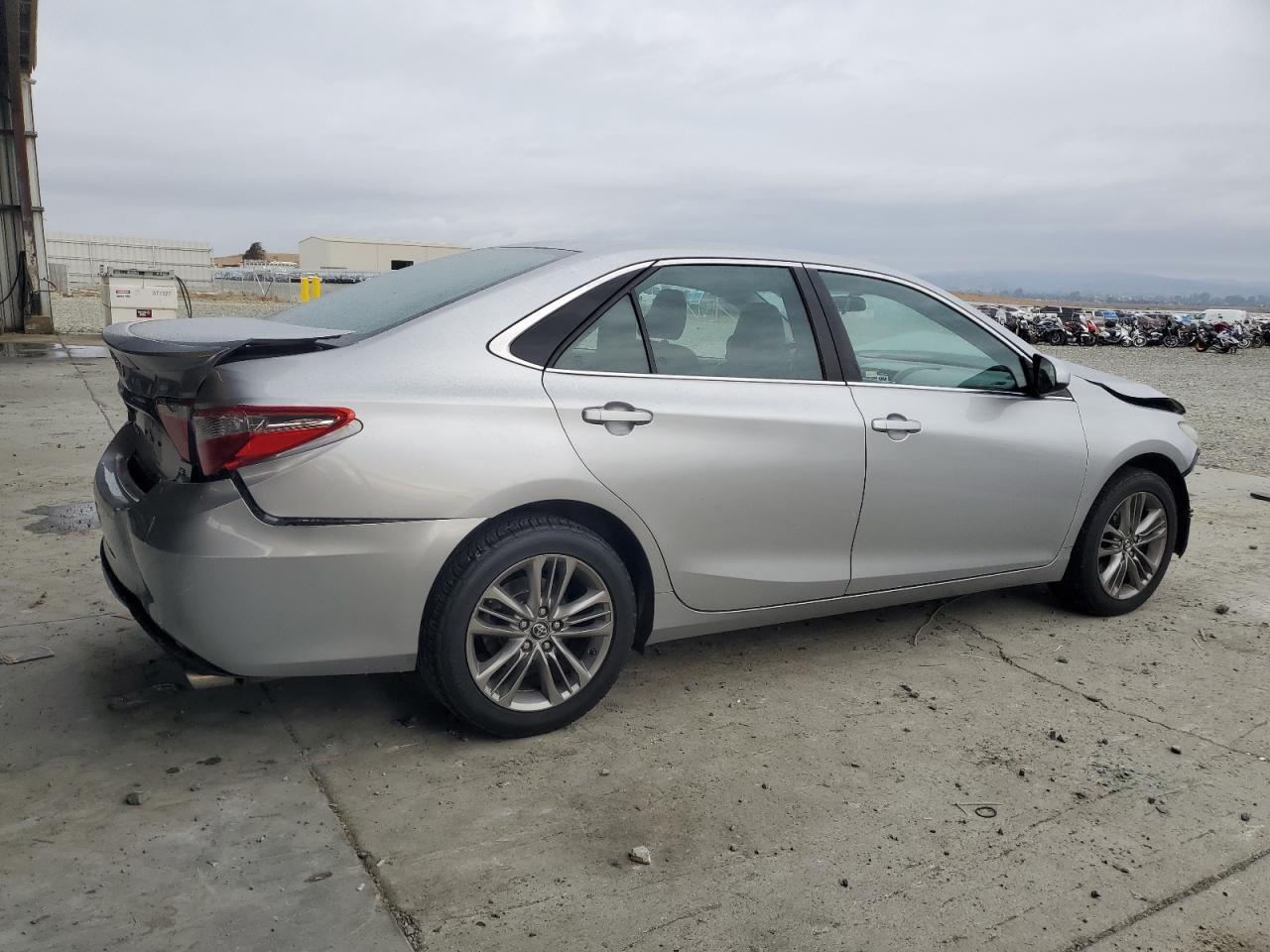 2016 TOYOTA CAMRY