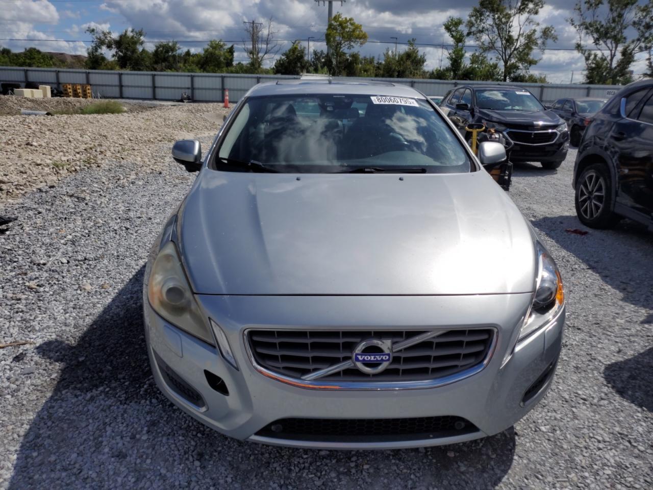 2013 VOLVO S60