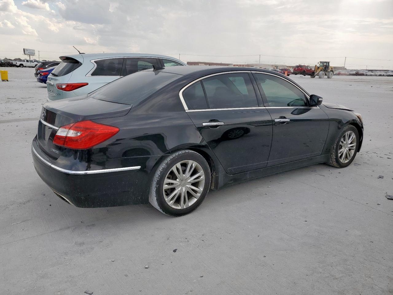 2012 HYUNDAI GENESIS