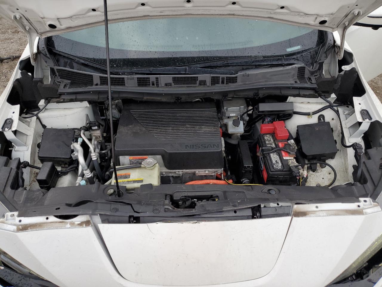 2018 NISSAN LEAF