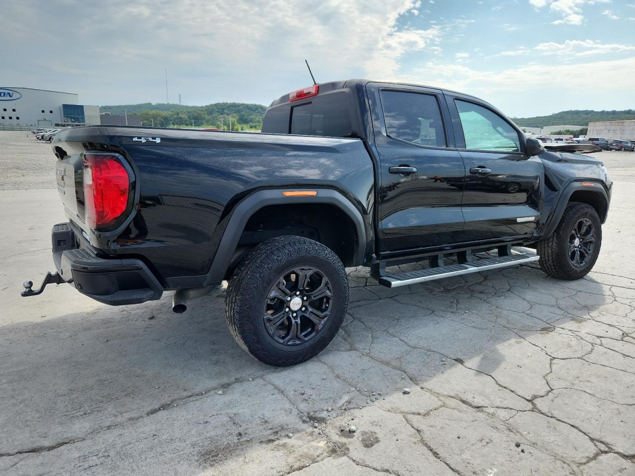 2024 GMC CANYON