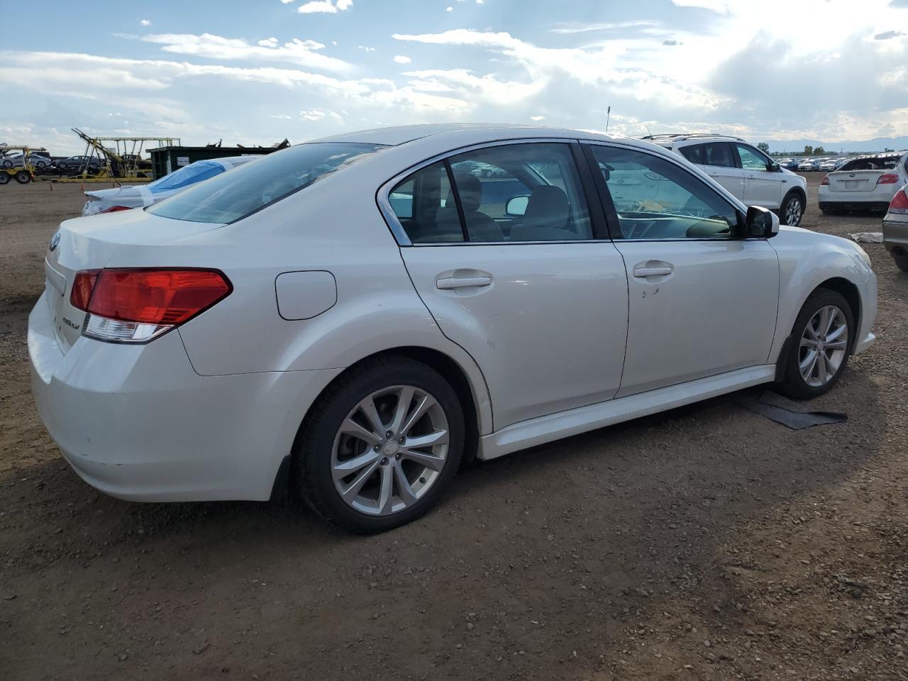 2013 SUBARU Legacy