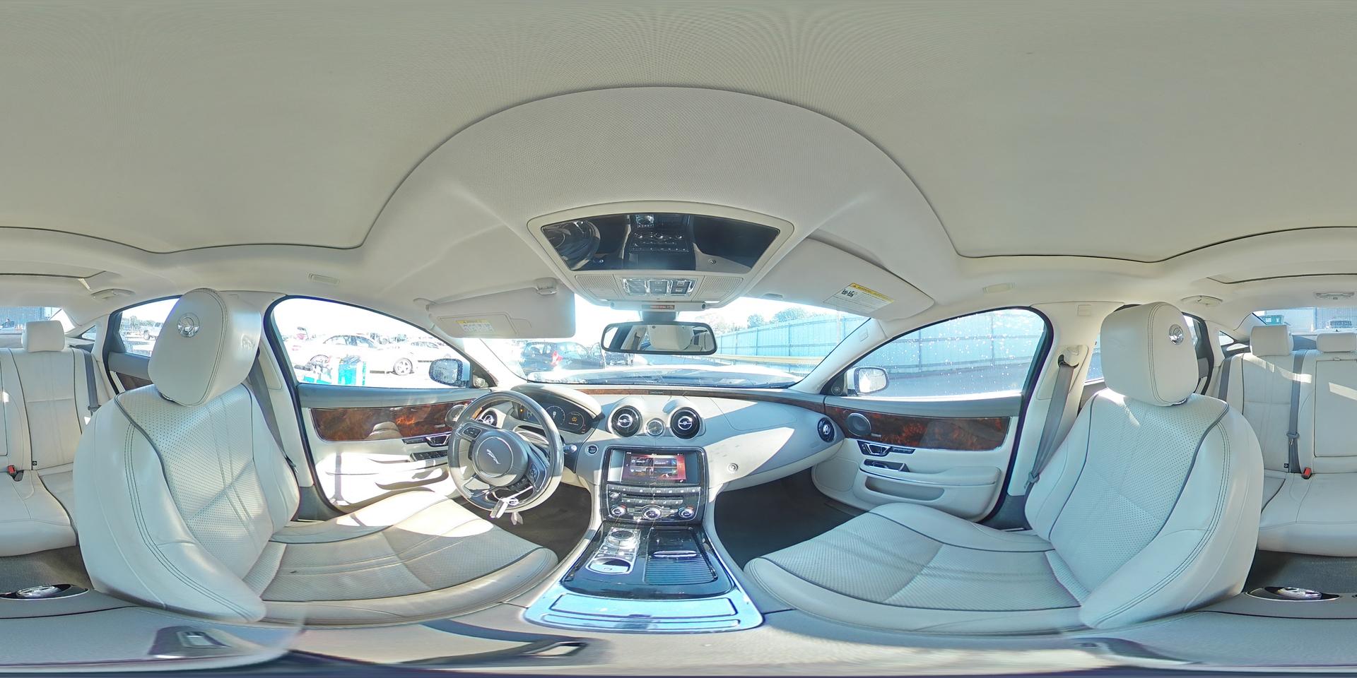 2016 JAGUAR Xj-Series