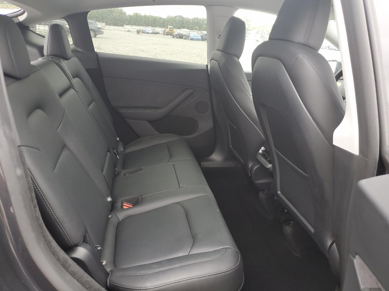 2025 TESLA MODEL Y